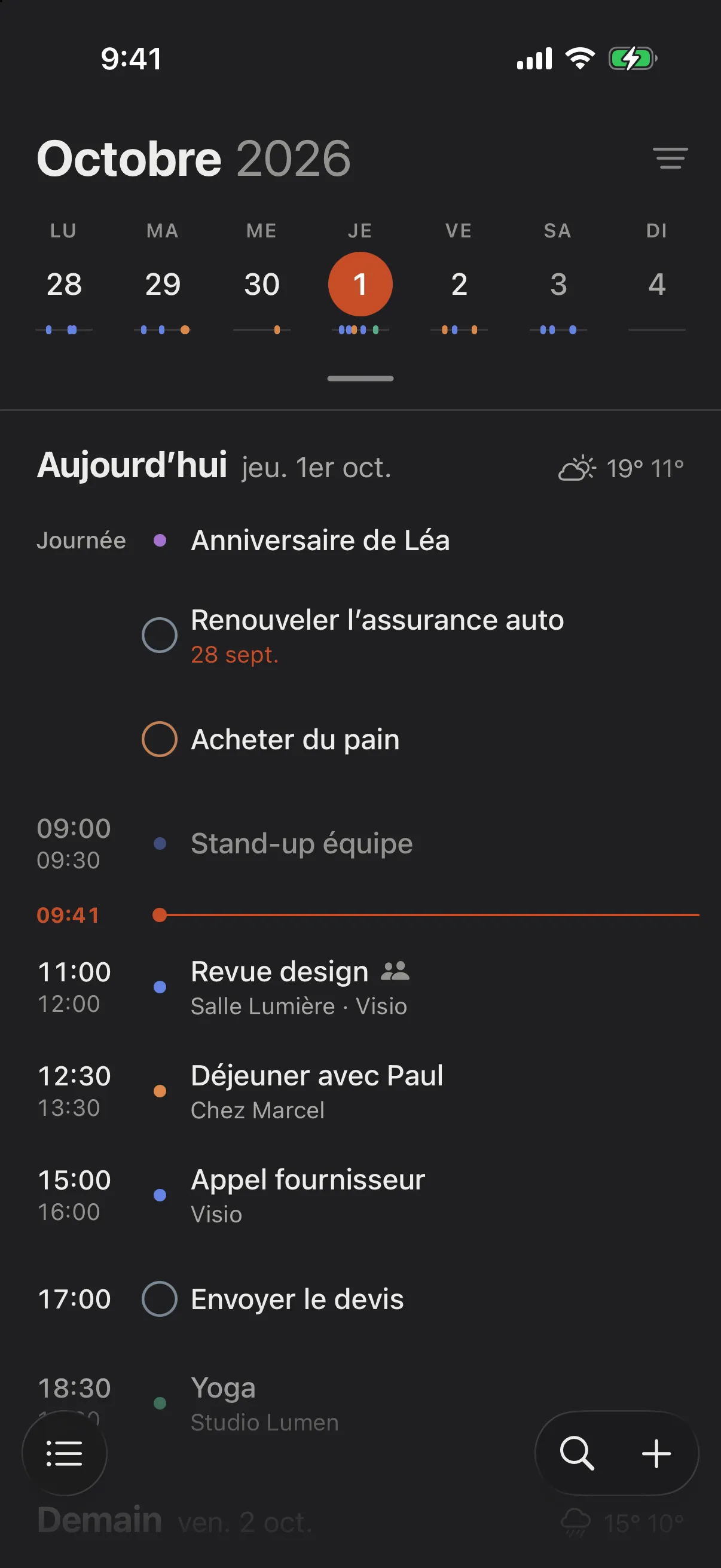 Gros plan sur le haut de l’écran : octobre 2026, puis la semaine. Une enveloppe apparaît à côté de l’icône de filtre quand une invitation attend une réponse.